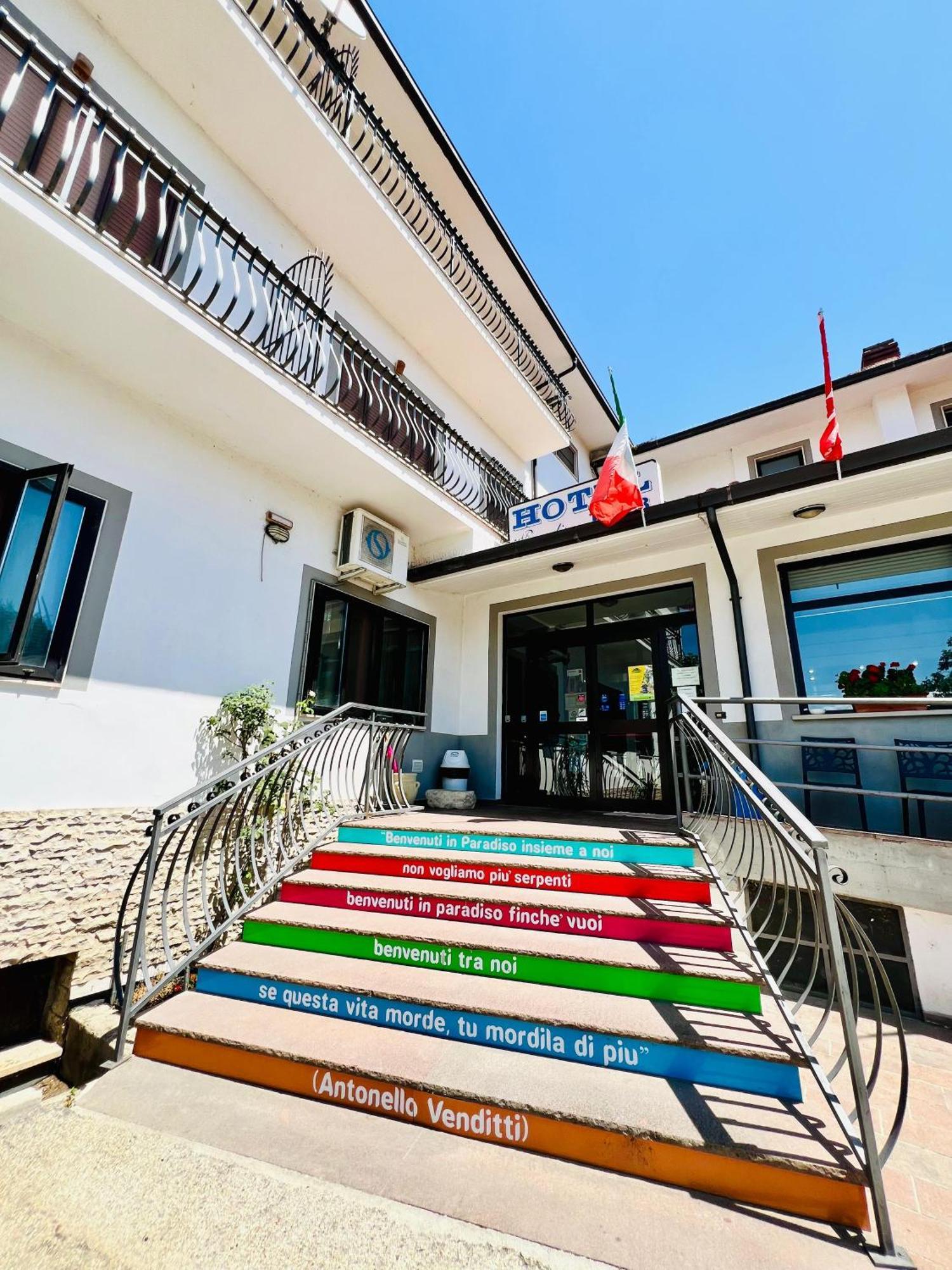 Hotel Paradiso 첼라노 외부 사진