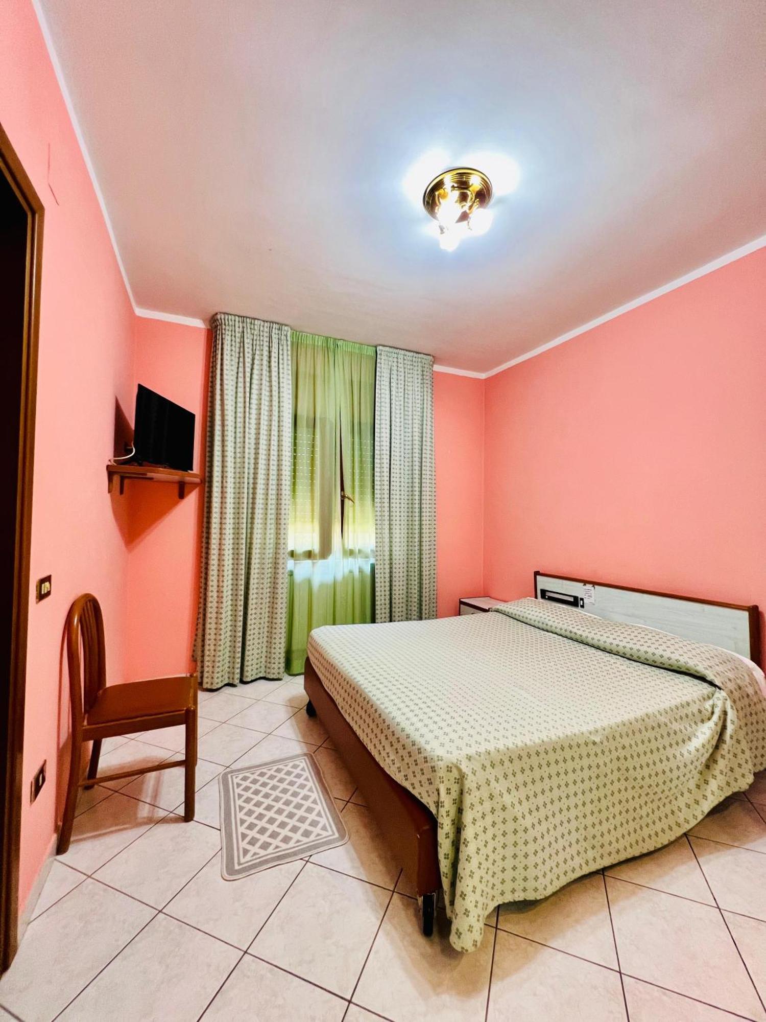 Hotel Paradiso 첼라노 외부 사진